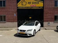 Usado Seat Leon Style 150 CV (110 kW) 2014 Blanco Berlina