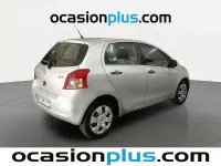 Usado Toyota Yaris 87 CV (63 kW) 2007 Gris Utilitario