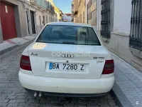 Usado Audi A4 110 CV (80 kW) 1998 Blanco Berlina