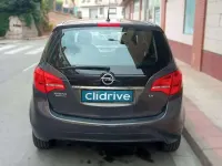 Usado Opel Meriva Selective 110 CV (80 kW) 2013 Gris Monovolumen