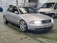 Usado Audi A4 150 CV (110 kW) 1999 Gris / plata Berlina
