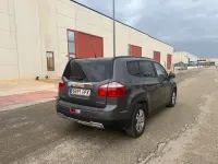 Usado Chevrolet Orlando LTZ 163 CV (119 kW) 2011 Gris / plata Monovolumen