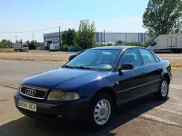 Usado Audi A4 150 CV (110 kW) 1999 Azul Berlina