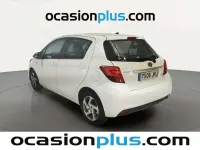 Usado Toyota Yaris Advance 100 CV (73 kW) 2016 Blanco Utilitario