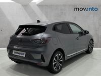 Usado Renault Clio V Techno 90 CV (66 kW) 2025 Gris / plata Berlina