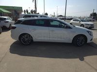 Usado Renault Mégane GrandTour Zen 110 CV (80 kW) 2018 Blanco Familiar