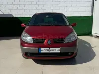 Usado Renault Grand Scénic Dynamique 130 CV (95 kW) 2005 Granate Monovolumen