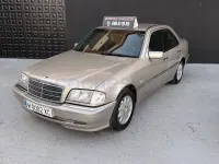 Usado Mercedes C220 Elegance 125 CV (91 kW) 1999 Beige Berlina
