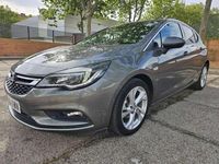 Usado Opel Astra Dynamic 125 HP (91 kW) 2019 Castanho Citadino