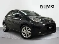 Usado Toyota Aygo X Play 72 CV (52 kW) 2024 Negro SUV