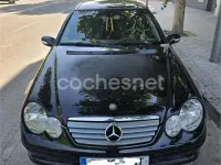 Usado Mercedes C200 163 CV (119 kW) 2003 Negro Berlina