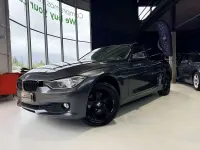 Usado BMW 318 Comfort Edition 143 HP (105 kW) 2015 Cinzento Sedan