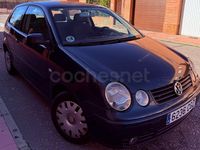 Usado VW Polo Highline 100 CV (73 kW) 2003 Gris / plata Berlina