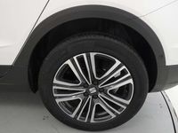 Usado Seat Arona Xperience 110 CV (80 kW) 2022 Blanco SUV