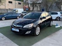 Usado Opel Astra Enjoy 140 HP (102 kW) 2011 Preto Sedan