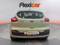 Käytetty Kia Ceed 120 HP (88 kW) 2018 Valkoinen Viistoperä
