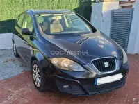 Usado Seat Altea XL 125 CV (91 kW) 2009 Negro Monovolumen