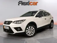 Usado Seat Arona Ecomotive 95 CV (69 kW) 2018 Blanco SUV