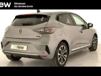 Usado Renault Clio Techno 143 CV (105 kW) 2025 Gris Utilitario