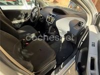 Usado Toyota Yaris Live 69 CV (50 kW) 2009 Gris / plata Berlina