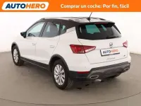 Usado Seat Arona FR 110 CV (80 kW) 2022 Blanco SUV