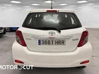 Usado Toyota Yaris Active 90 CV (66 kW) 2013 Blanco Utilitario