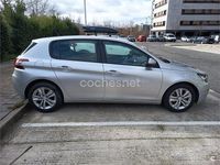 Usado Peugeot 308 Active 120 CV (88 kW) 2015 Gris / plata Berlina