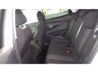 Usado Peugeot 3008 Active 130 CV (95 kW) 2019 Blanco SUV