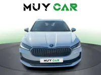 Usado Skoda Superb Selection 150 CV (110 kW) 2024 Blanco Familiar