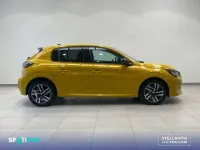 Usado Peugeot 208 Allure 101 CV (74 kW) 2023 Dorado Utilitario