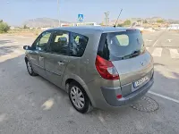 Usado Renault Grand Scénic II Dynamique 130 CV (95 kW) 2007 Gris / plata Monovolumen
