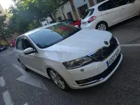 Usado Skoda Rapid Active 116 CV (85 kW) 2017 Blanco Utilitario