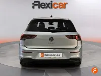 Usado VW Golf VIII Life 115 CV (84 kW) 2021 Gris / plata Berlina