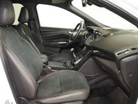 Usado Ford Kuga ST-Line 120 CV (88 kW) 2019 Blanco frozen SUV