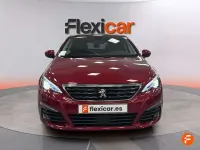 Usado Peugeot 308 131 CV (96 kW) 2019 Rojo Berlina
