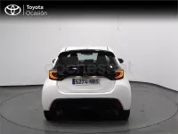 Usado Toyota Yaris Hybrid Active 116 CV (85 kW) 2025 Blanco Berlina