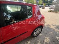Begagnad Renault Clio IV Evolution 105 HK (77 kW) 2012 Röd Sedan