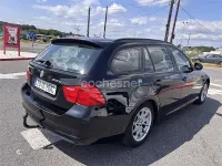 Usado BMW 318 143 CV (105 kW) 2011 Negro Familiar