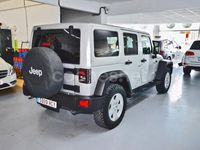 Käytetty Jeep Wrangler Unlimited Sahara 200 HP (147 kW) 2011 Harmaa Katumaasturi
