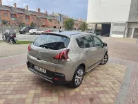 Usado Peugeot 3008 Style 120 CV (88 kW) 2016 Beige Berlina