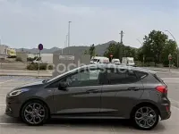 Usado Ford Fiesta ST-Line 95 CV (69 kW) 2020 Gris / plata Utilitario
