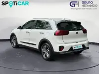 Käytetty Kia Niro 141 HP (103 kW) 2021 Valkoinen Katumaasturi