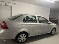 Usado Chevrolet Aveo LT 101 CV (74 kW) 2011 Gris / plata Berlina