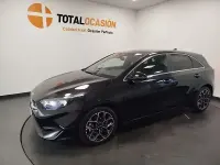 Usado Kia Ceed Style 100 CV (73 kW) 2025 Negro Utilitario