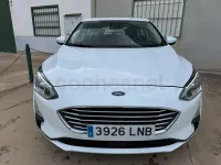 Usado Ford Focus Trend 120 CV (88 kW) 2021 Blanco Berlina