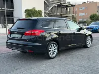 Usado Ford Focus Titanium 120 CV (88 kW) 2019 Negro Familiar