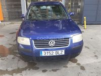 Usado VW Passat Comfortline 130 CV (95 kW) 2001 Azul Berlina
