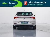 Usado Seat Leon Style 110 CV (80 kW) 2022 Blanco Berlina