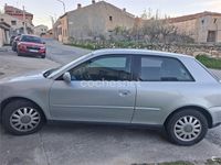 Usado Audi A3 Ambiente 110 CV (80 kW) 1999 Gris / plata Utilitario