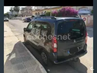 Usado Peugeot Partner Tepee Access 100 CV (73 kW) 2017 Gris / plata Monovolumen